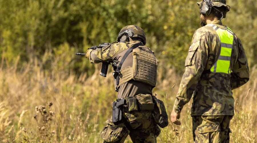 Войник, стрелба, боен колан