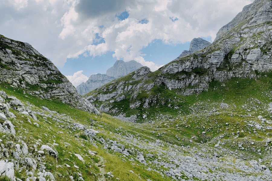 Планините Проклетије, Албания. Източник: https://commons.wikimedia.org/wiki/File:The_Accursed_Mountains_03.jpg