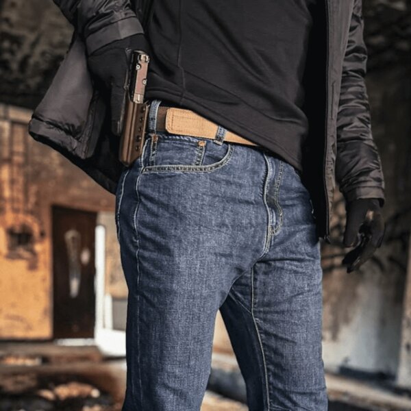 Панталони Defiance Jeans Vertx<sup>®</sup>, OWB кобур, скрито носене. Снимка: Rigad