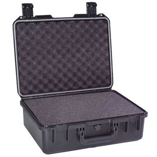 Куфарът Peli™ Storm Case® iM2400 е устойчив на вода и има пяна.