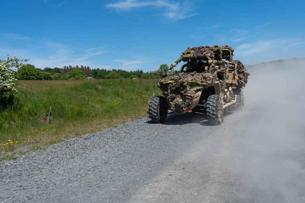 Мобилен многоспектрален реверсивен камуфлаж Polaris MRZR Ghosthood®