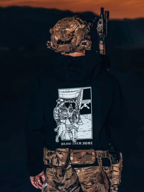 Суитшърт Bring Them Home The Trace®