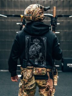 Суитшърт Earn Your Stripes The Trace®