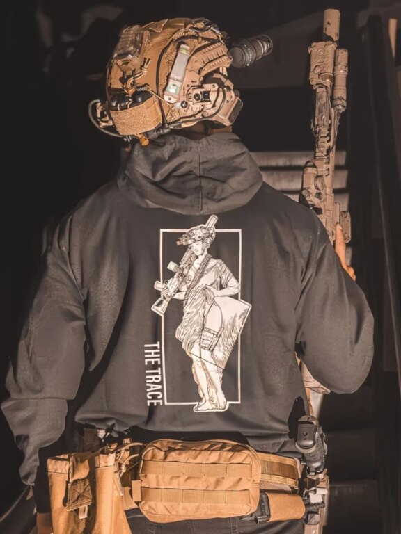 Суитшърт Machinegunner Statue The Trace®