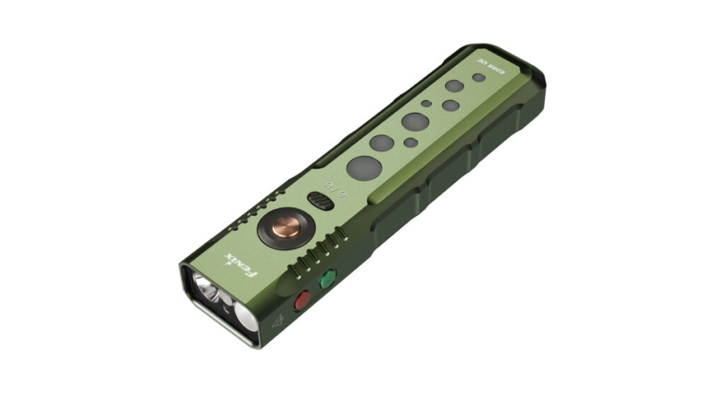 Зареждащ се EDC прожектор E08R UE / 1600 lm Fenix®