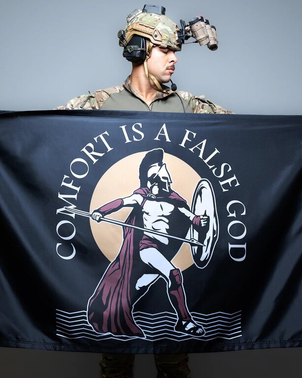 Знаме False God Brothers in Arms®